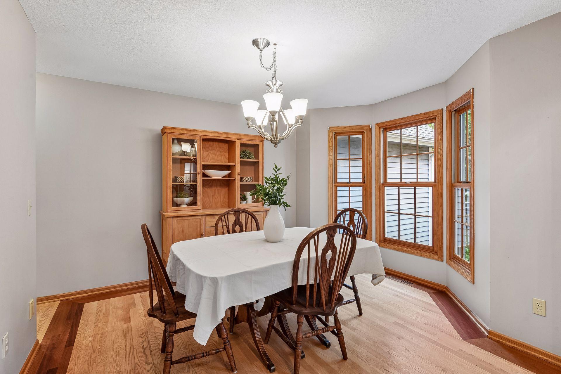 26145 Oak Leaf Trail Property Photo 7