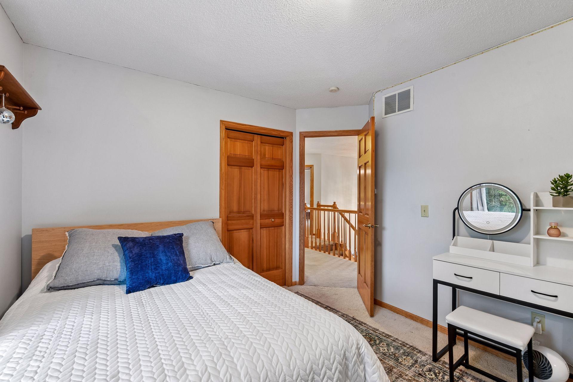 26145 Oak Leaf Trail Property Photo 10