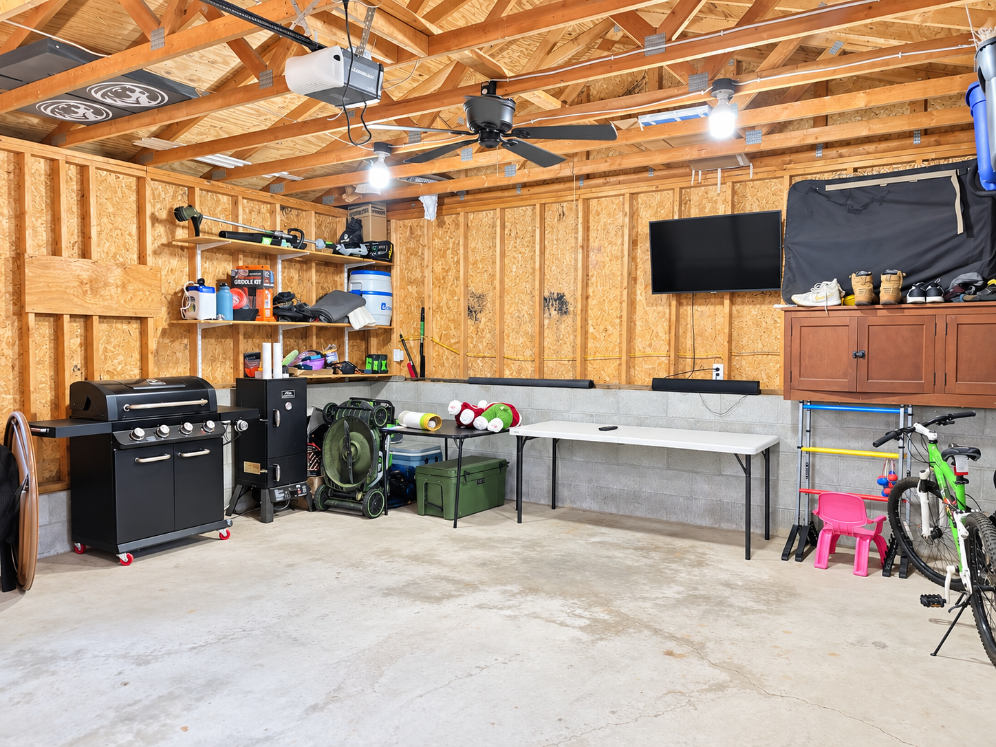 610 Gillis Avenue N Property Photo 36