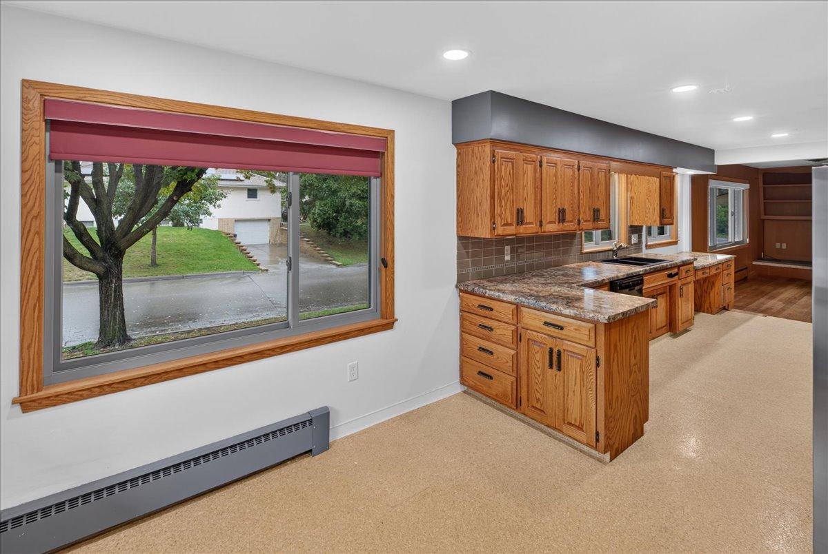 781 Iowa Avenue E Property Photo 8