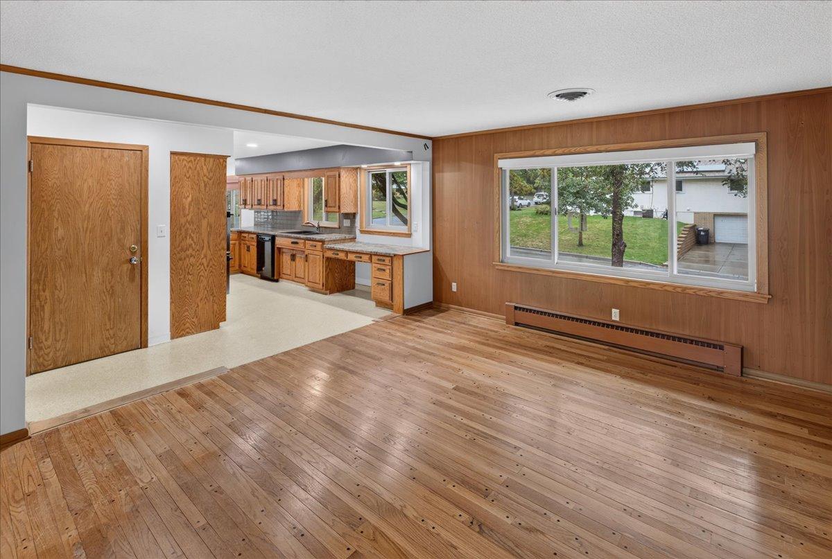 781 Iowa Avenue E Property Photo 18