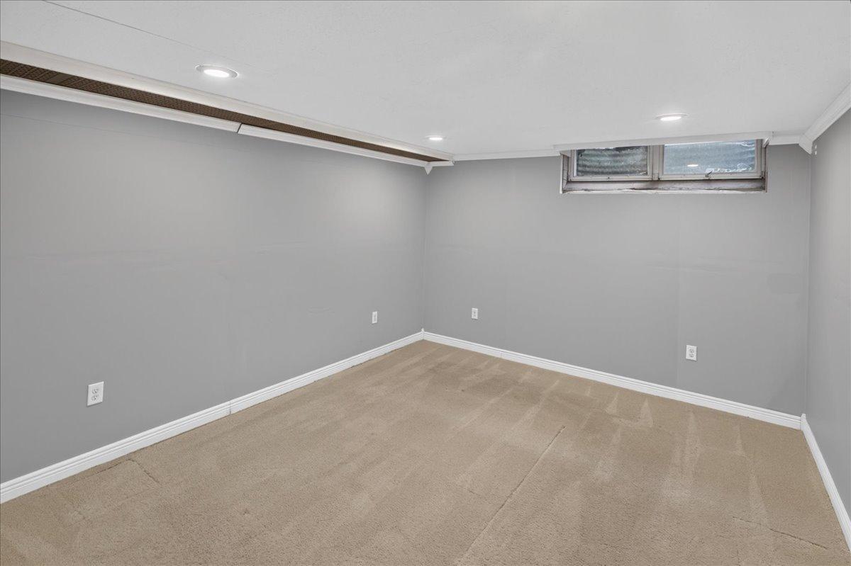 781 Iowa Avenue E Property Photo 31