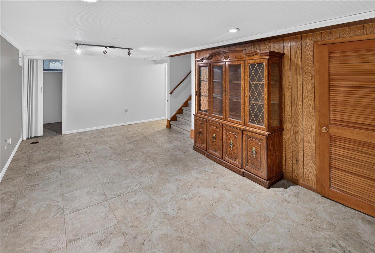 781 Iowa Avenue E Property Photo 33