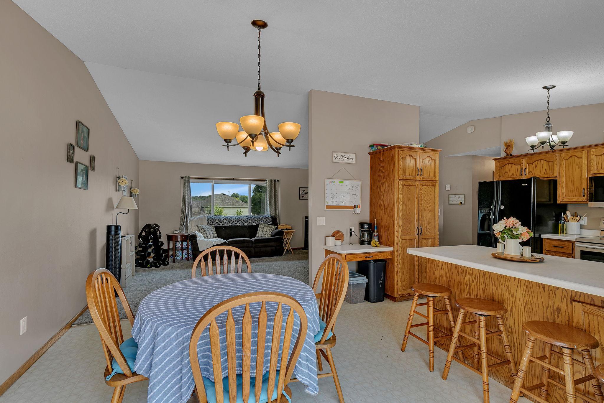 1801 Eastern Star Loop Property Photo 4