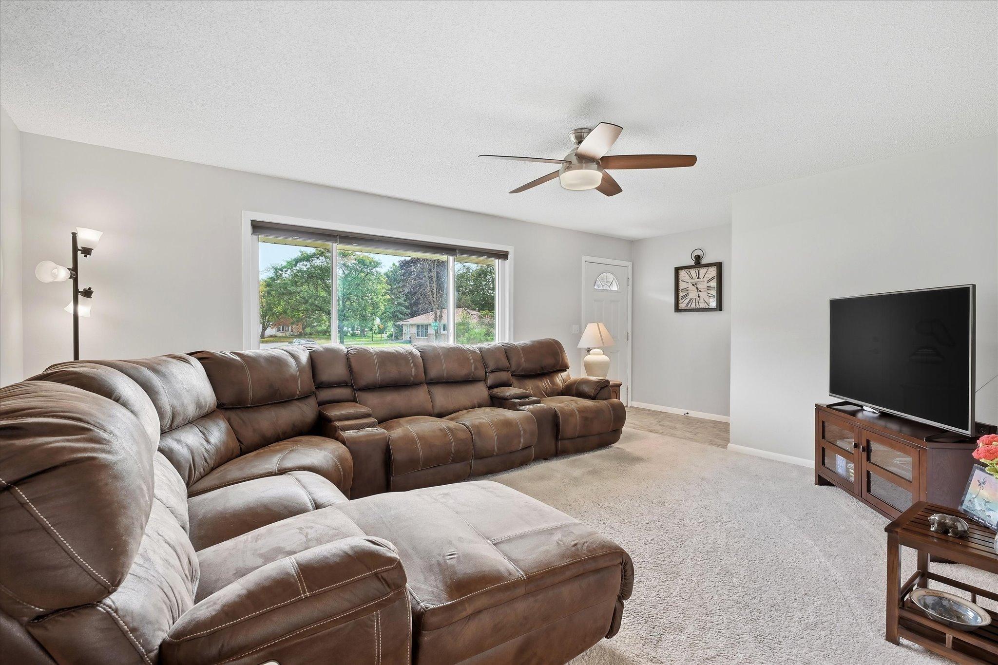 9800 3rd Street Ne Property Photo 10