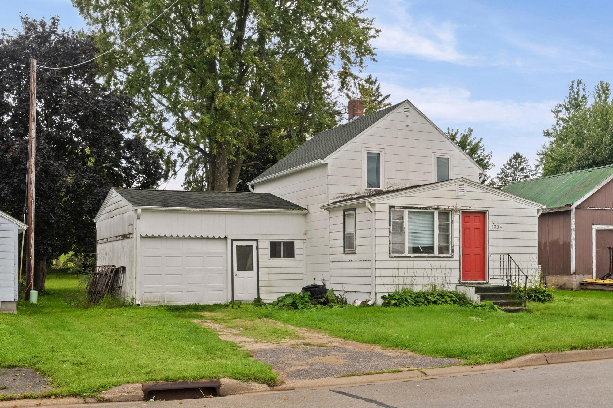 1004 E Main Street Property Photo 2