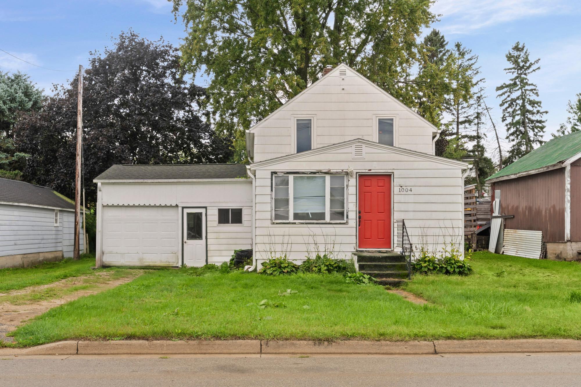 1004 E Main Street Property Photo 4