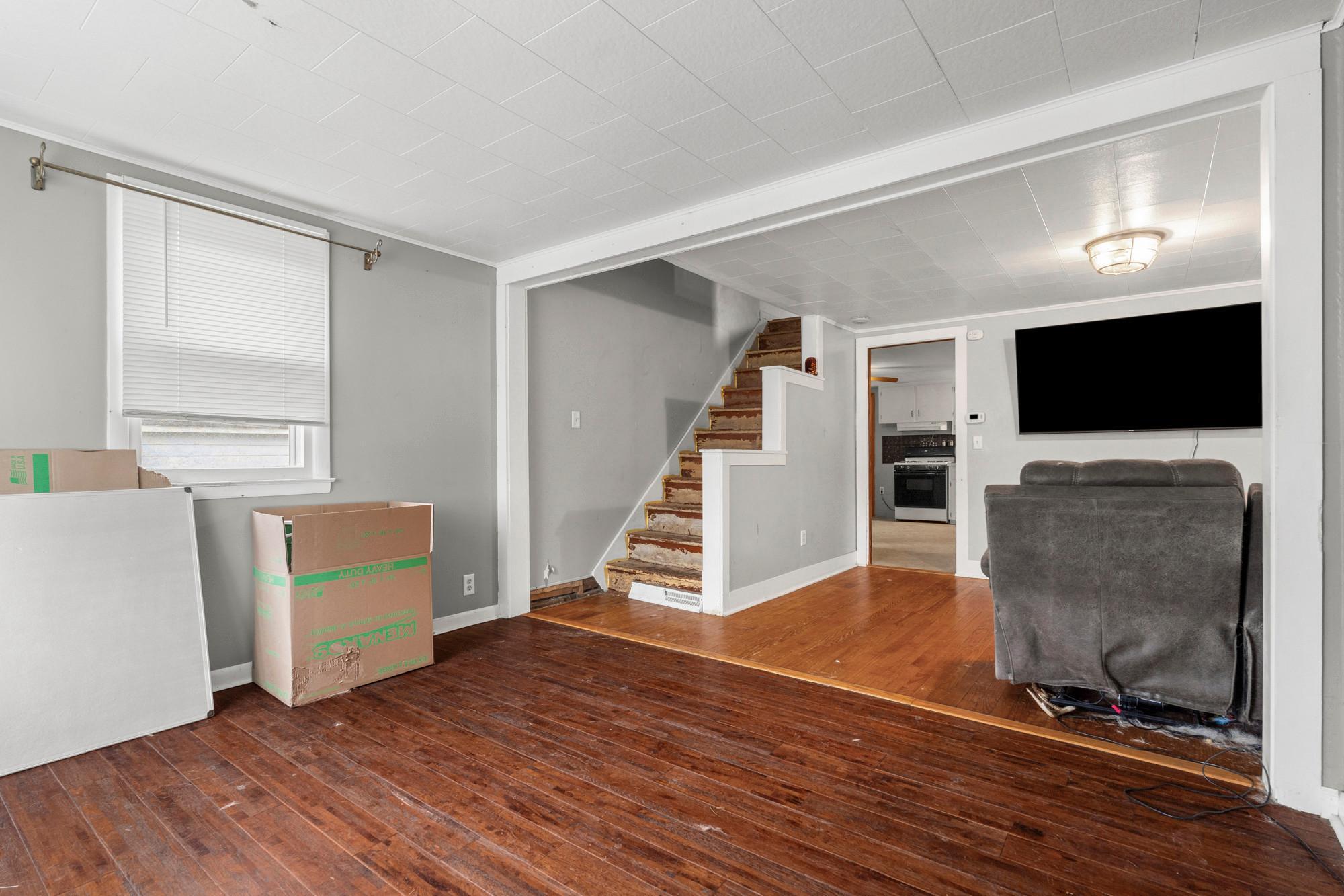 1004 E Main Street Property Photo 11