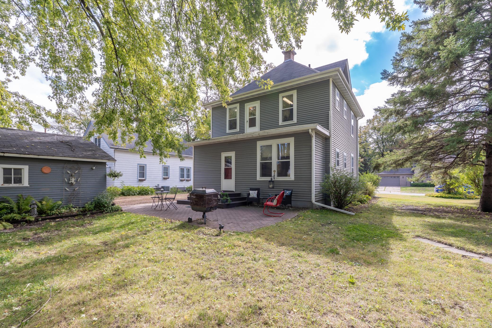 409 Elm Avenue Se Property Photo 4