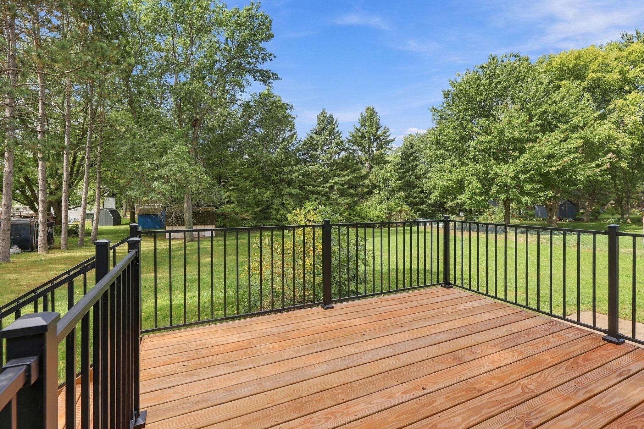 2015 Highview Drive Property Photo 6