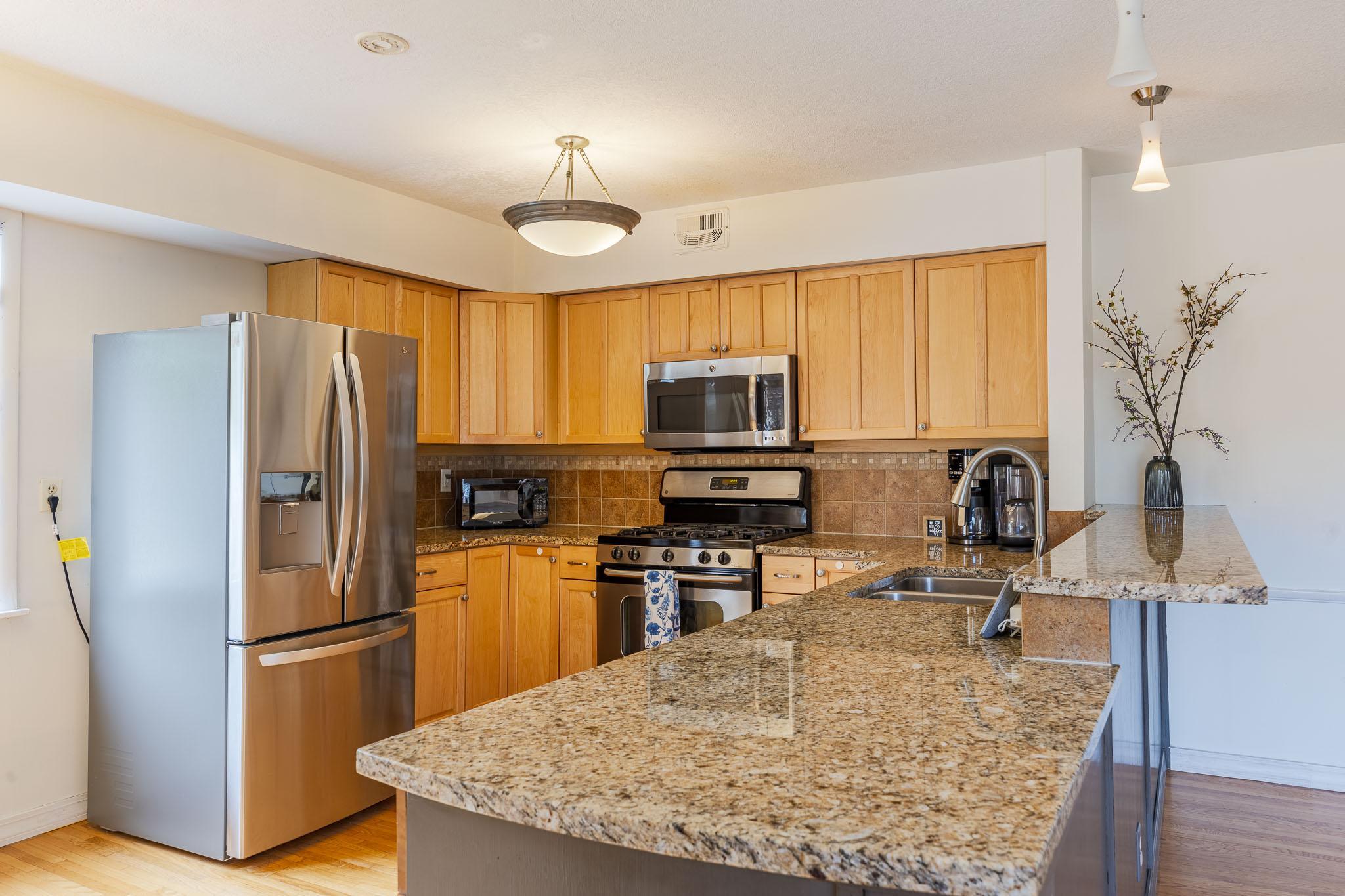 5316 Malibu Drive Property Photo 14