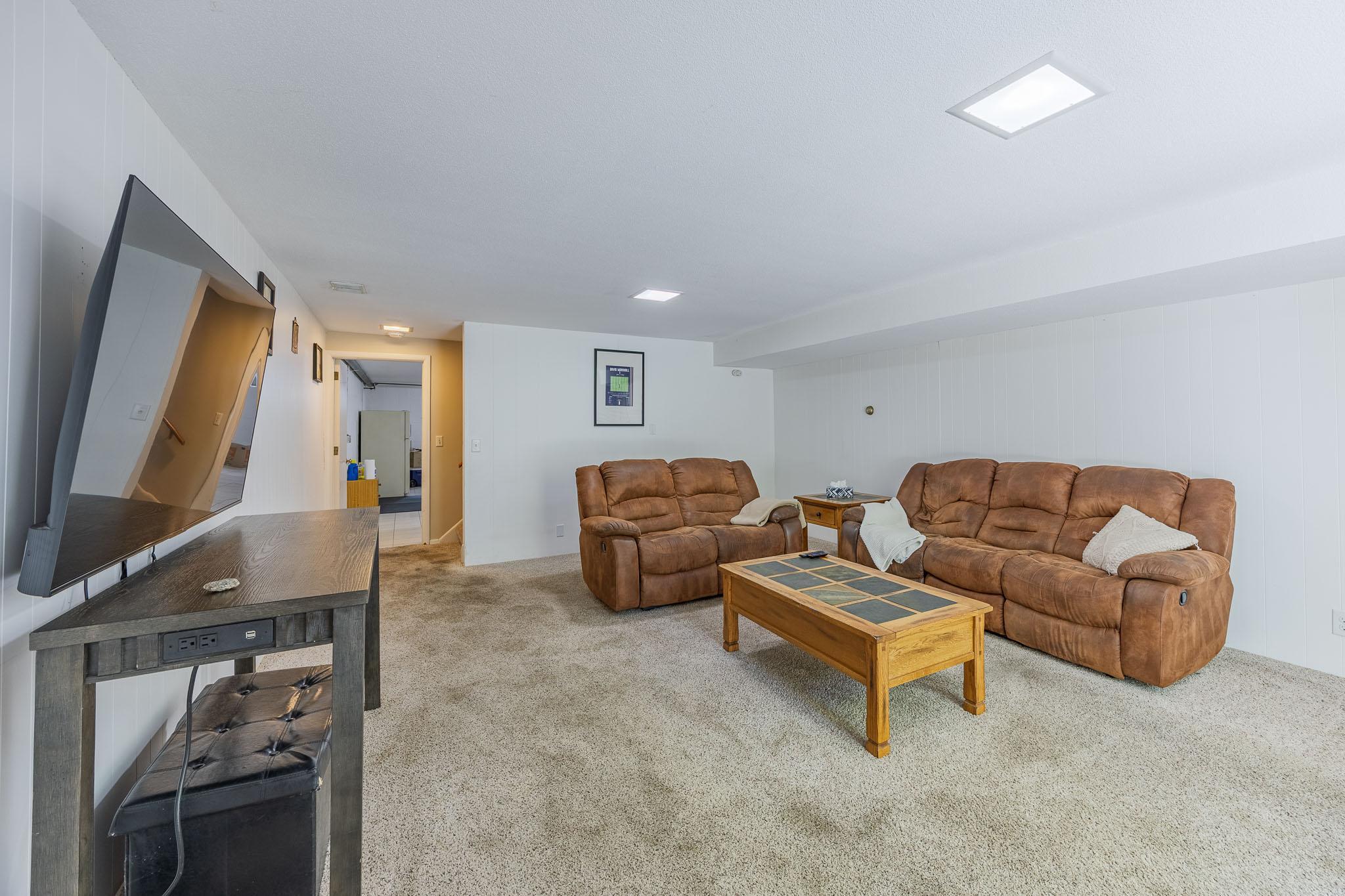 5316 Malibu Drive Property Photo 35