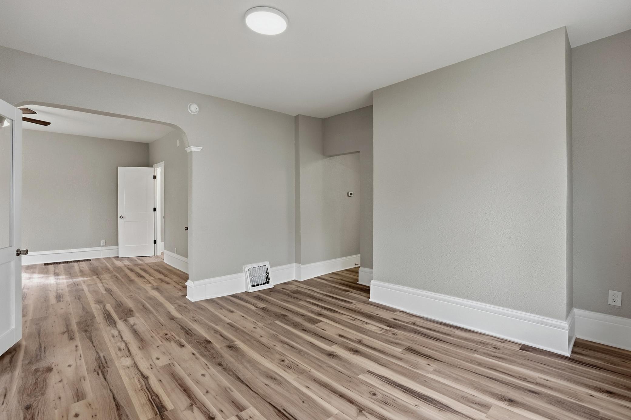 103 3rd Avenue E Property Photo 4