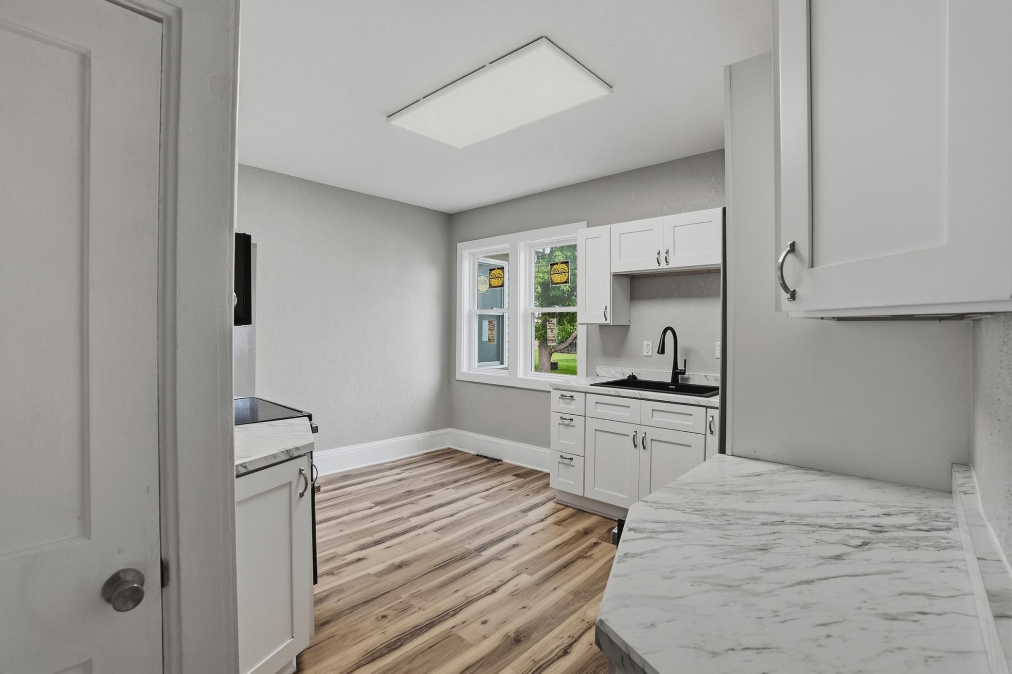 103 3rd Avenue E Property Photo 7