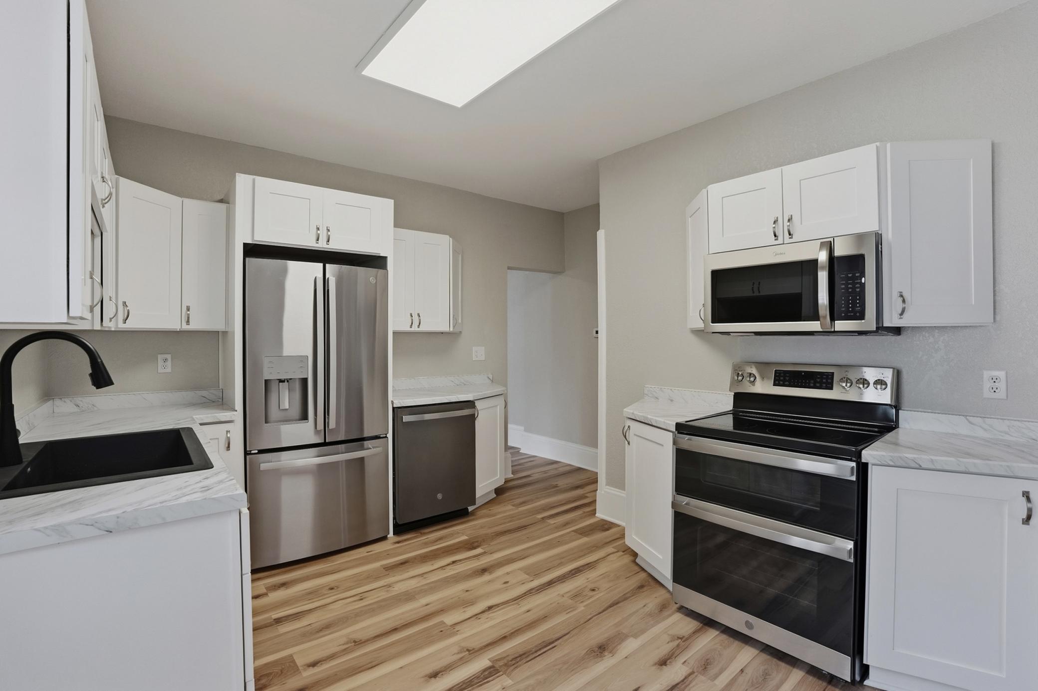 103 3rd Avenue E Property Photo 9