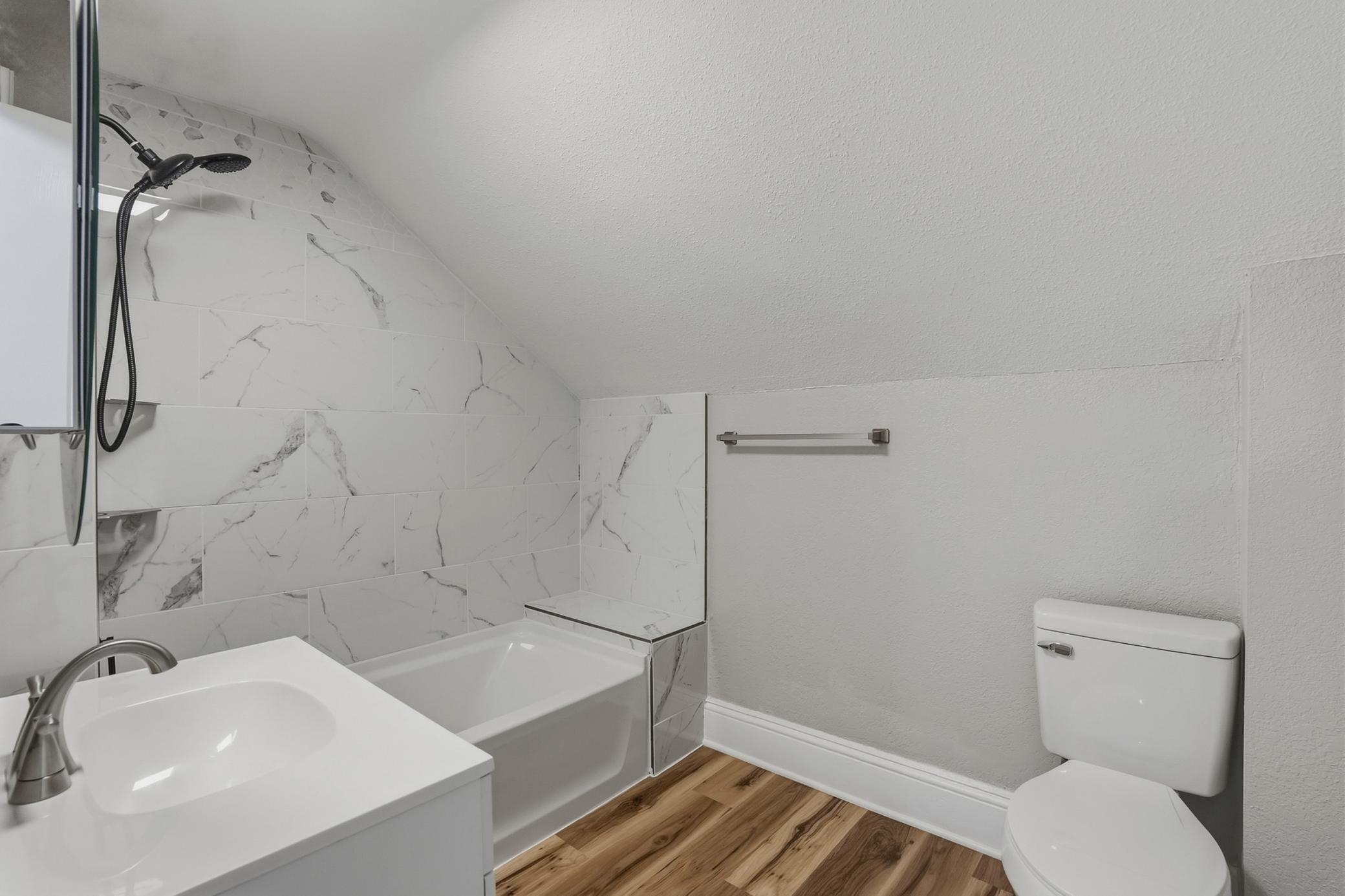 103 3rd Avenue E Property Photo 19
