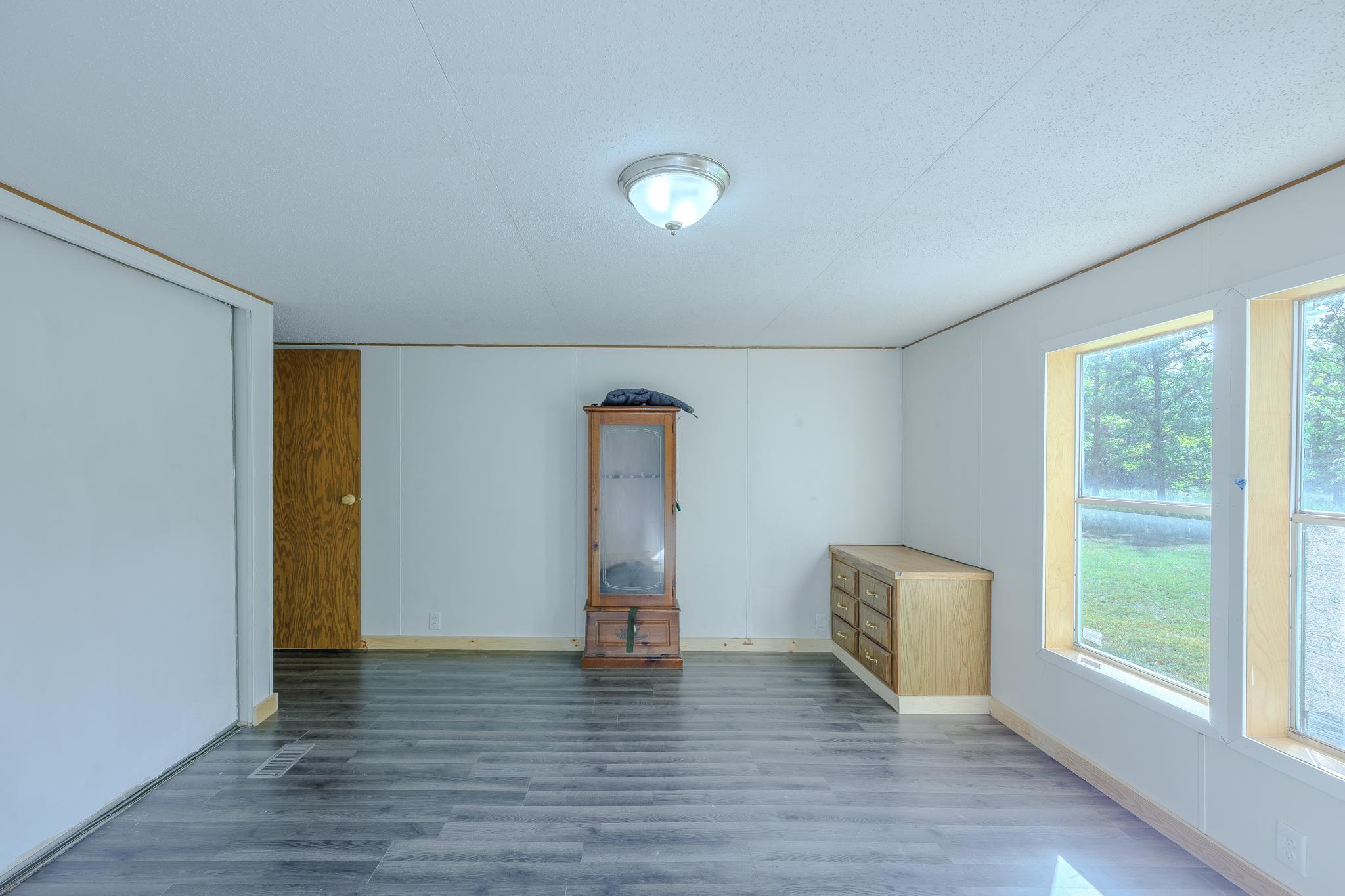 23099 512th Street Property Photo 12