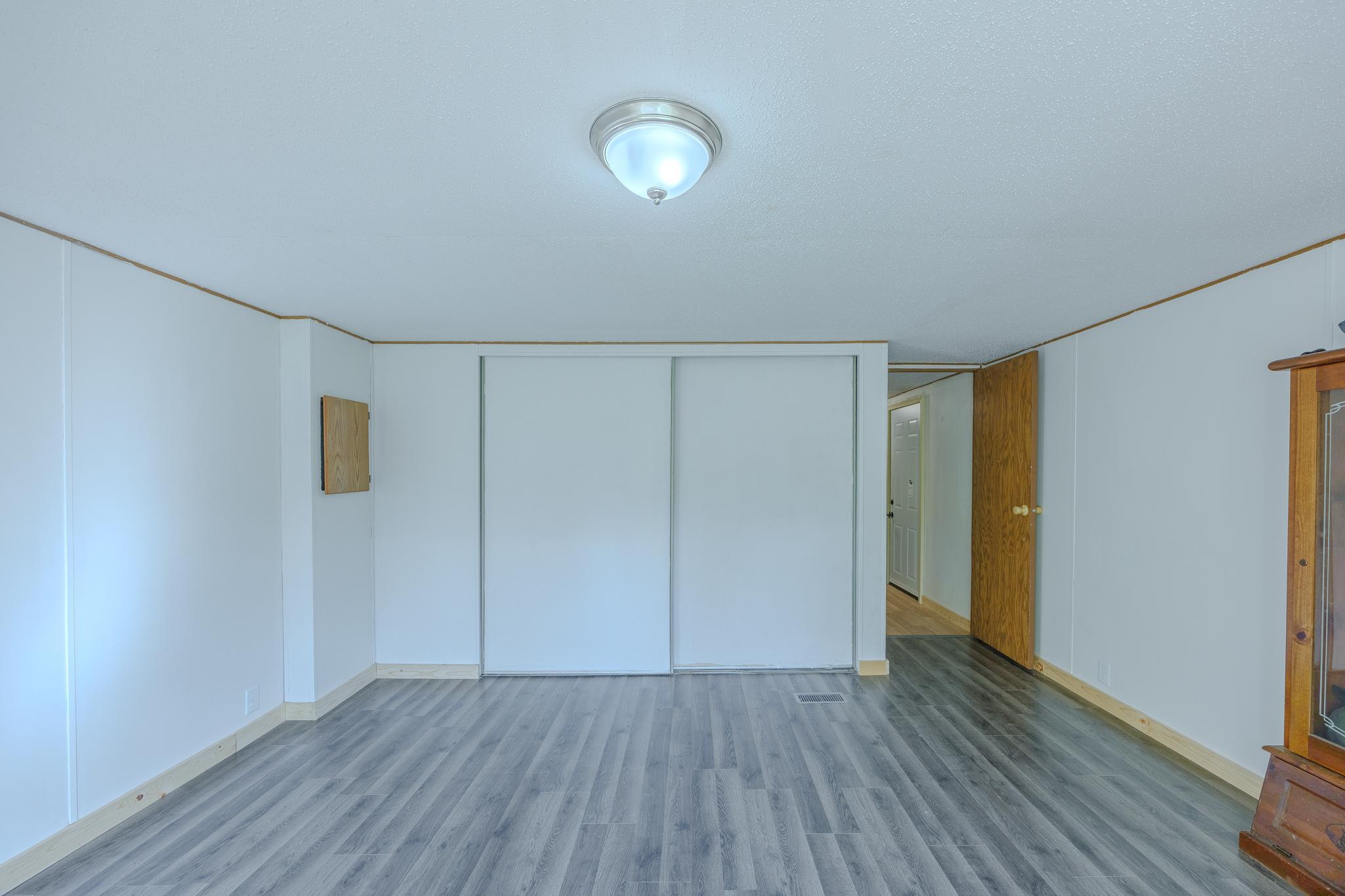 23099 512th Street Property Photo 13