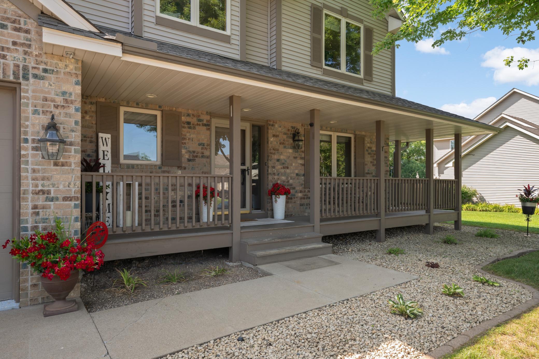 20511 Islandview Circle Property Photo 2