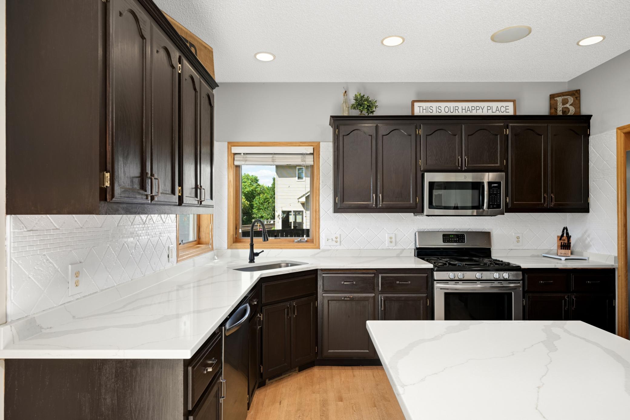20511 Islandview Circle Property Photo 13