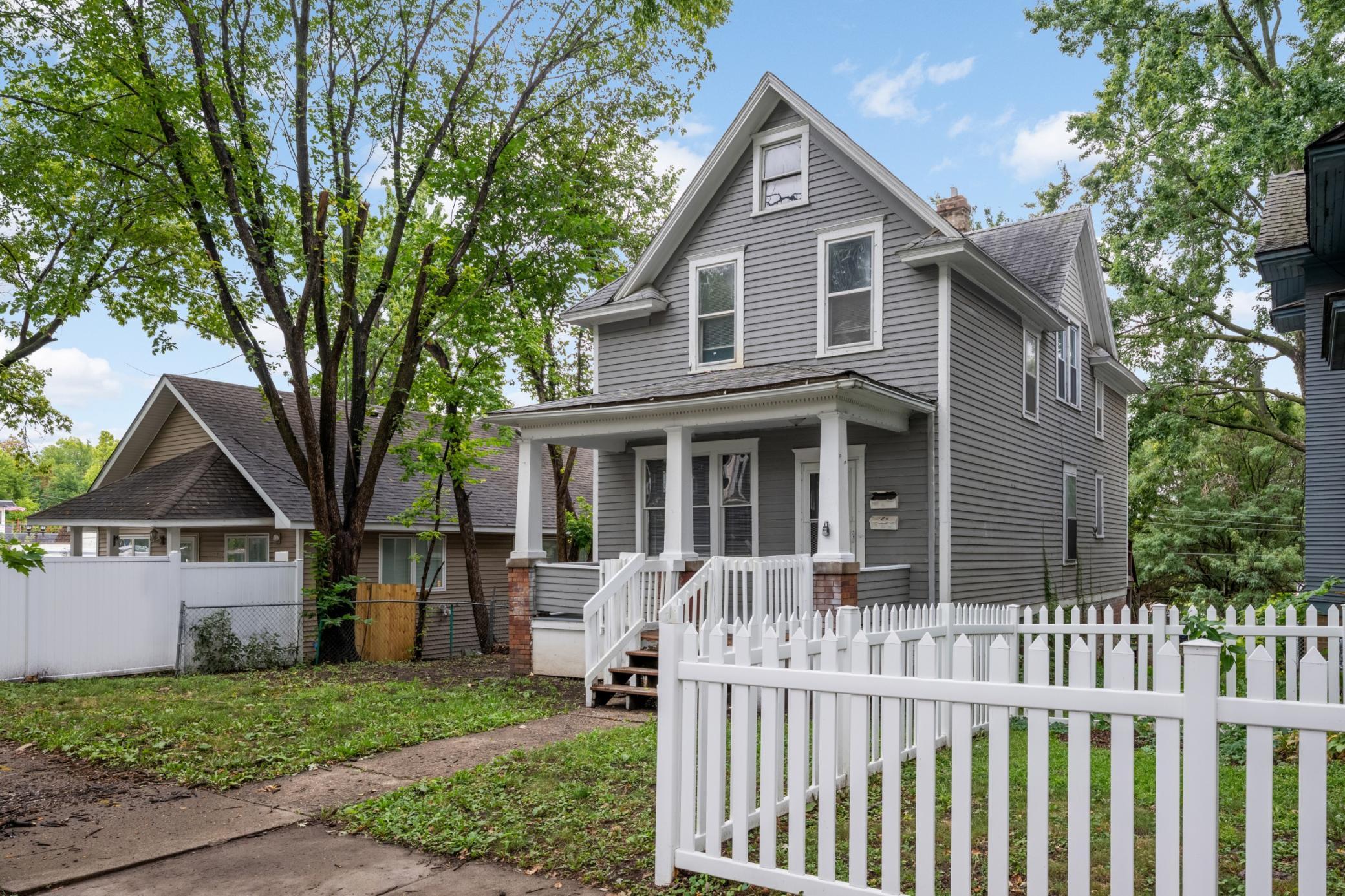 620 Cook Avenue E Property Photo 3