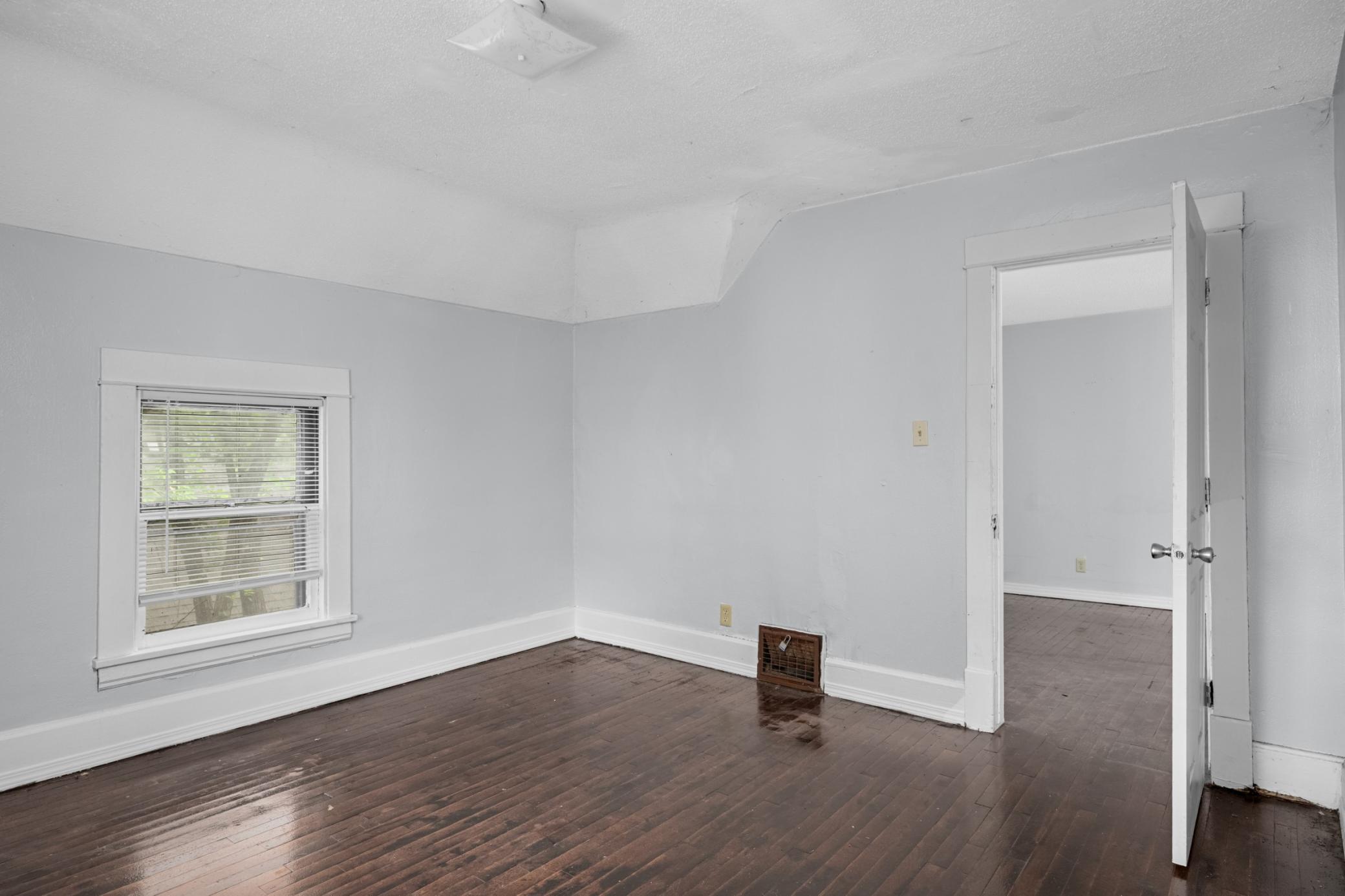 620 Cook Avenue E Property Photo 14