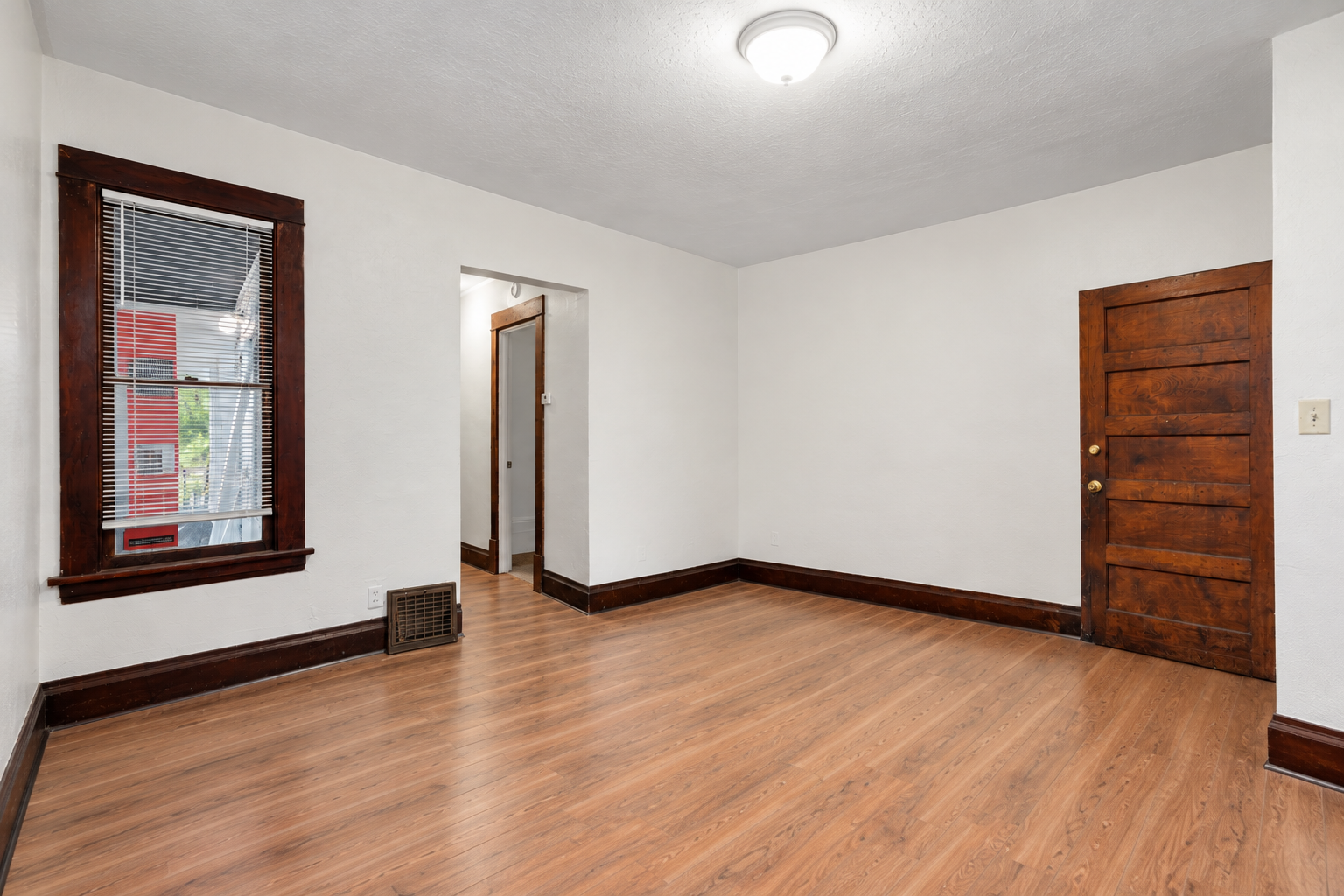 620 Cook Avenue E Property Photo 22