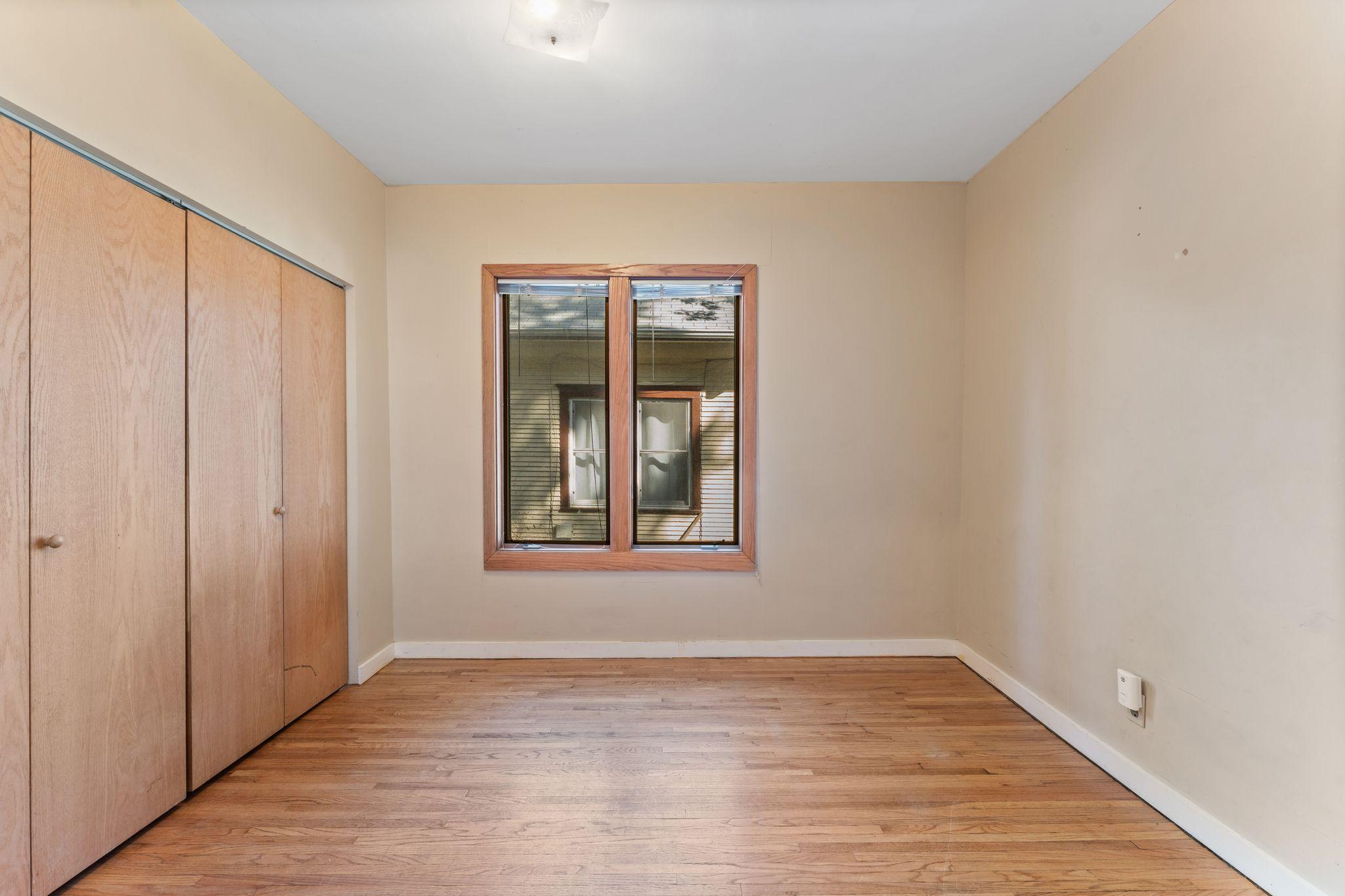 1076 25th Avenue Se Property Photo 10