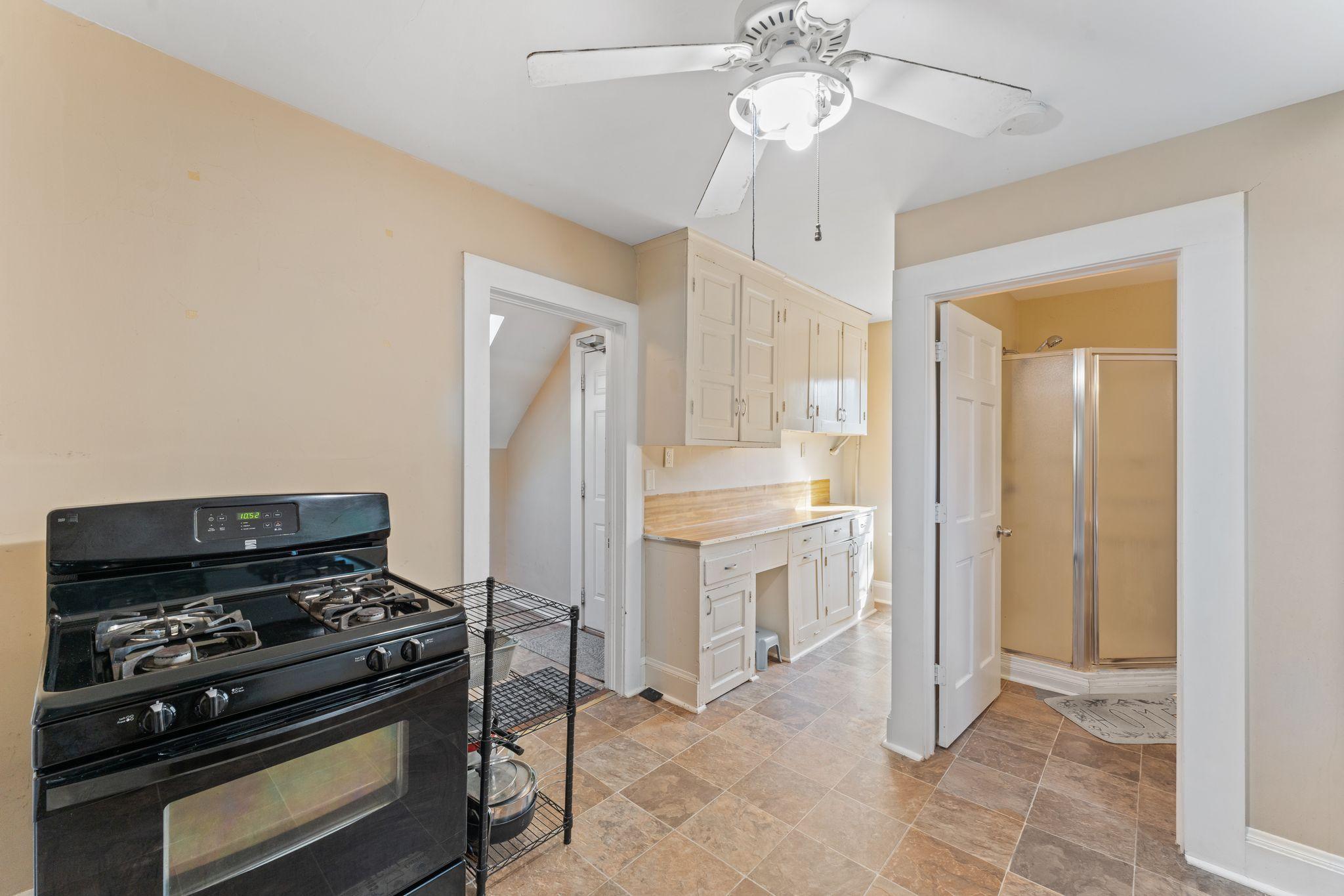 1076 25th Avenue Se Property Photo 12