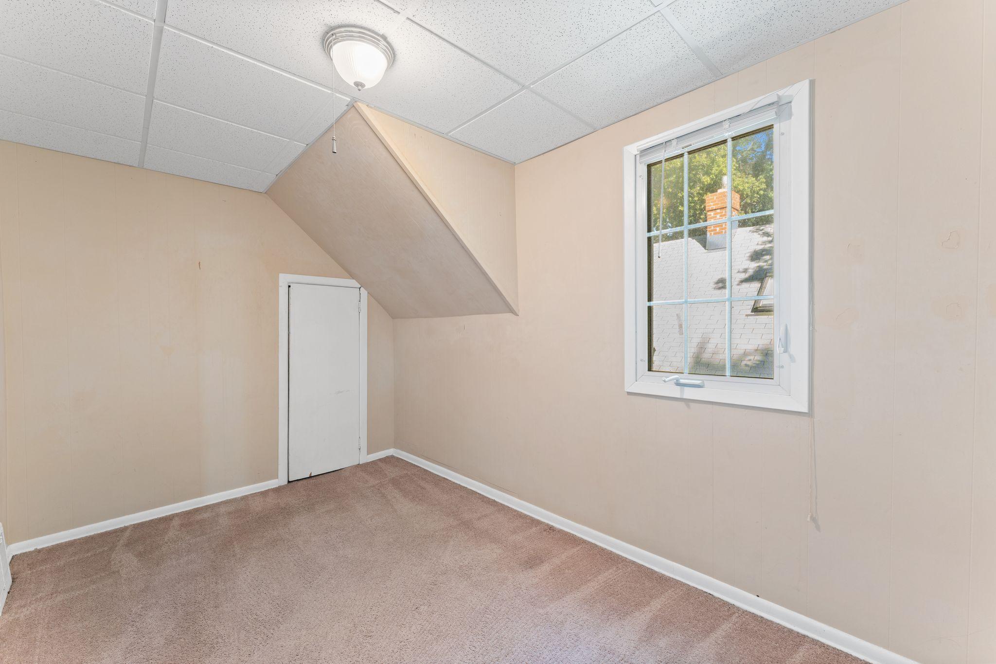 1076 25th Avenue Se Property Photo 15