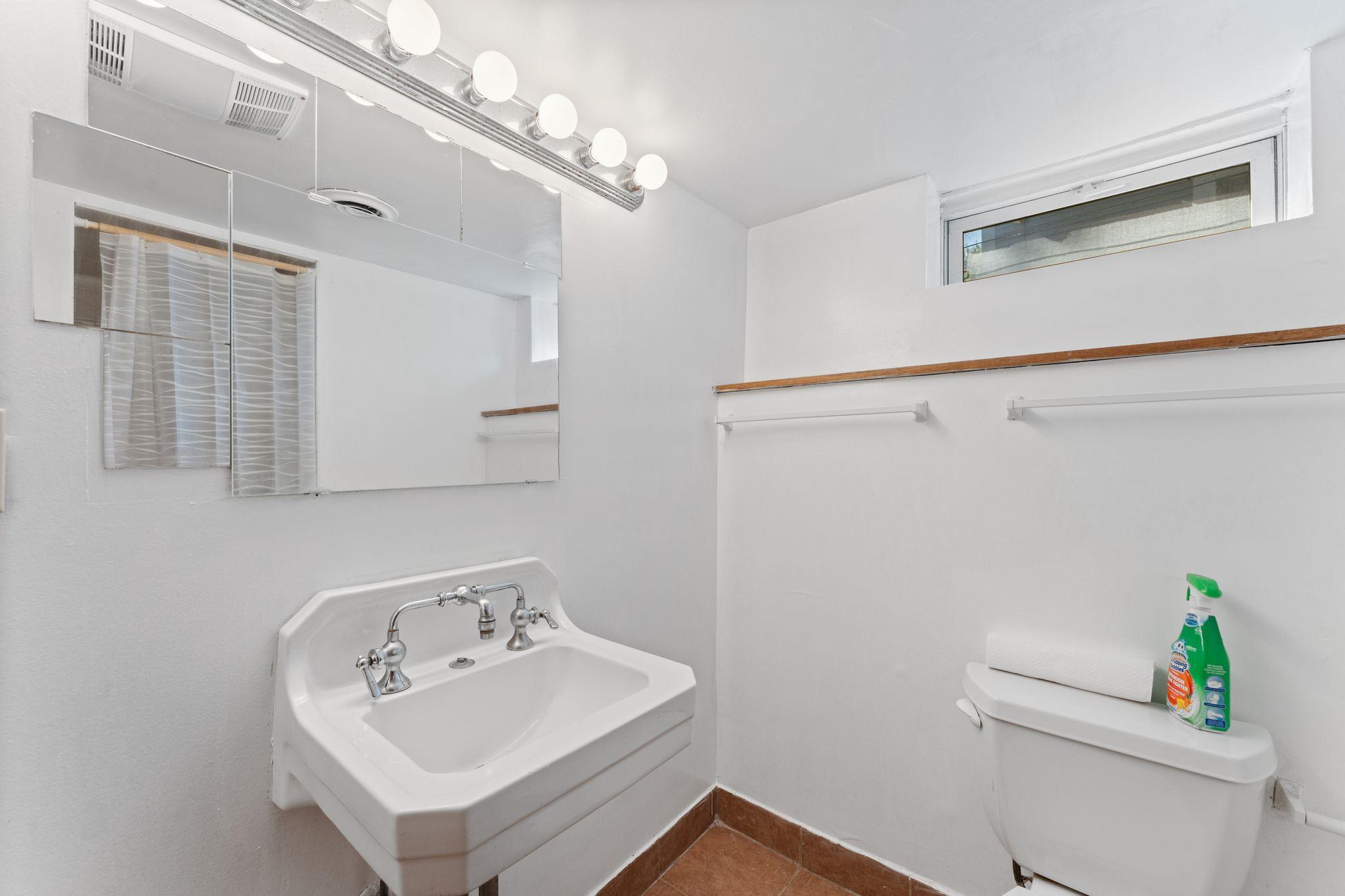 1076 25th Avenue Se Property Photo 17