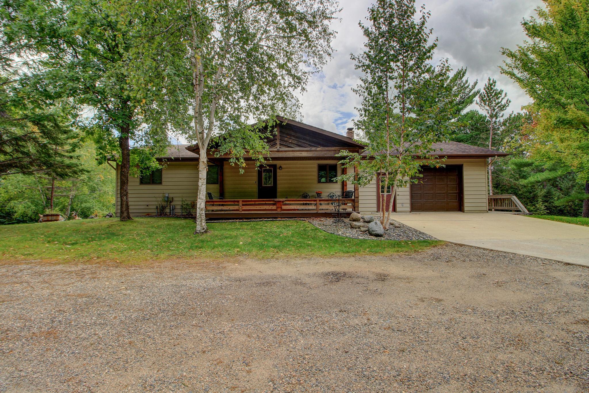 24425 Hickory Trail Property Photo 3
