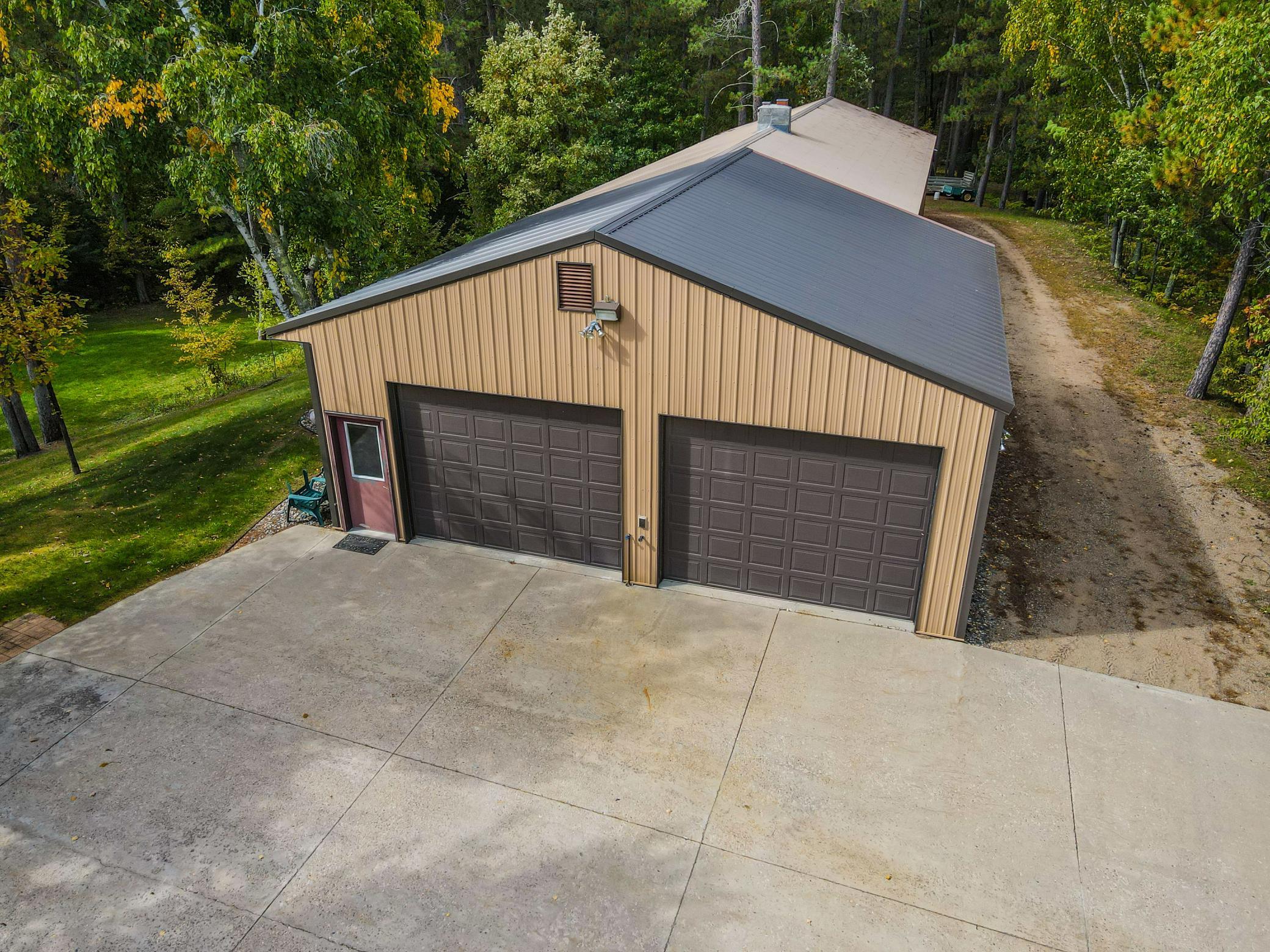 24425 Hickory Trail Property Photo 6