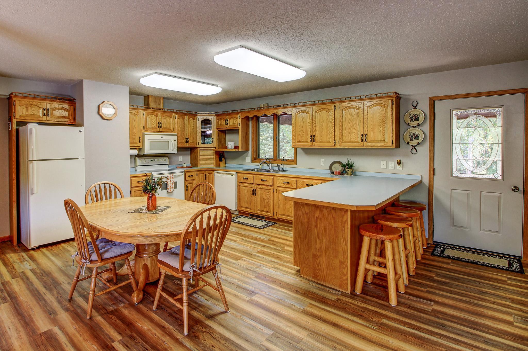 24425 Hickory Trail Property Photo 8