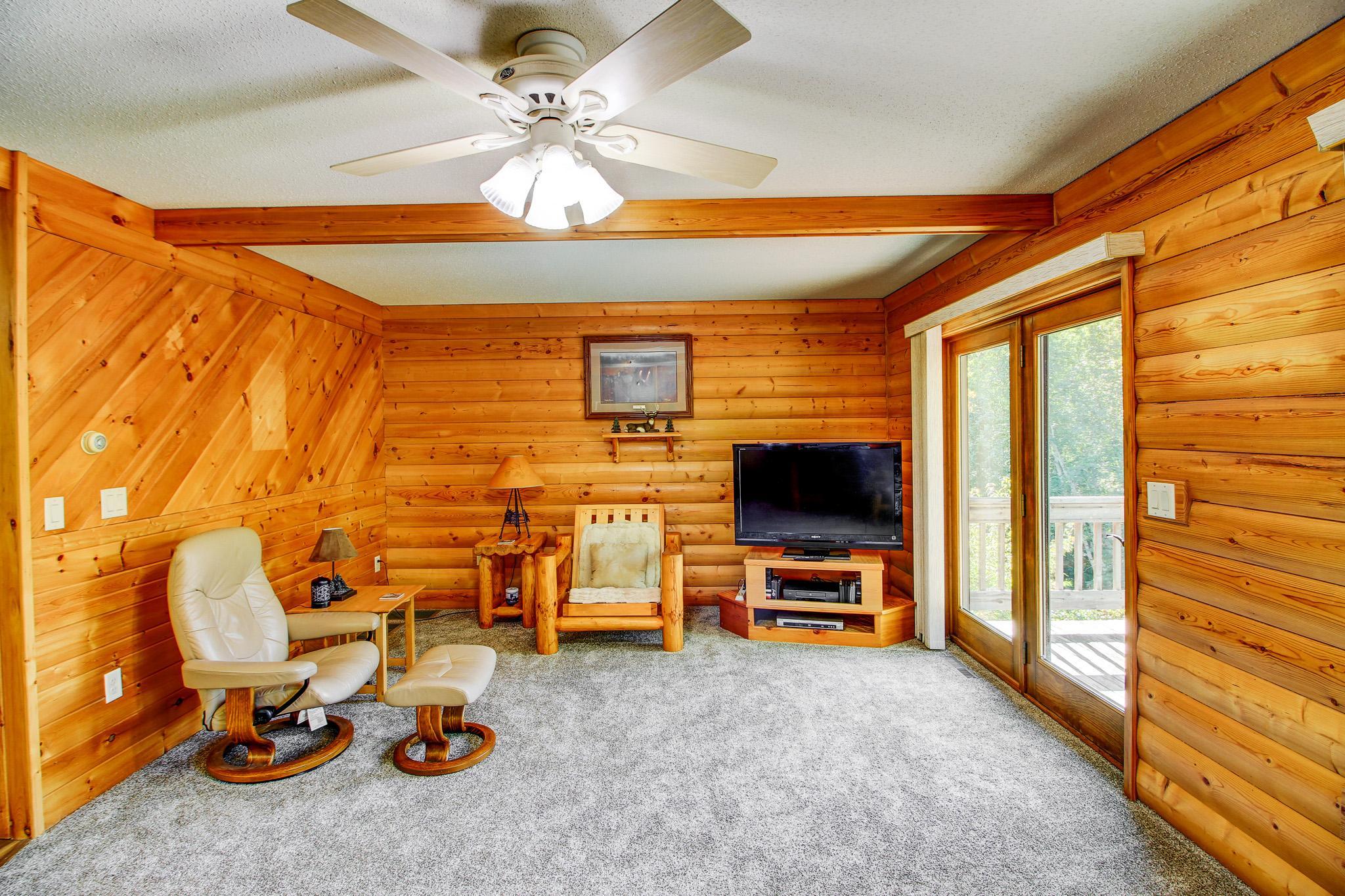 24425 Hickory Trail Property Photo 15