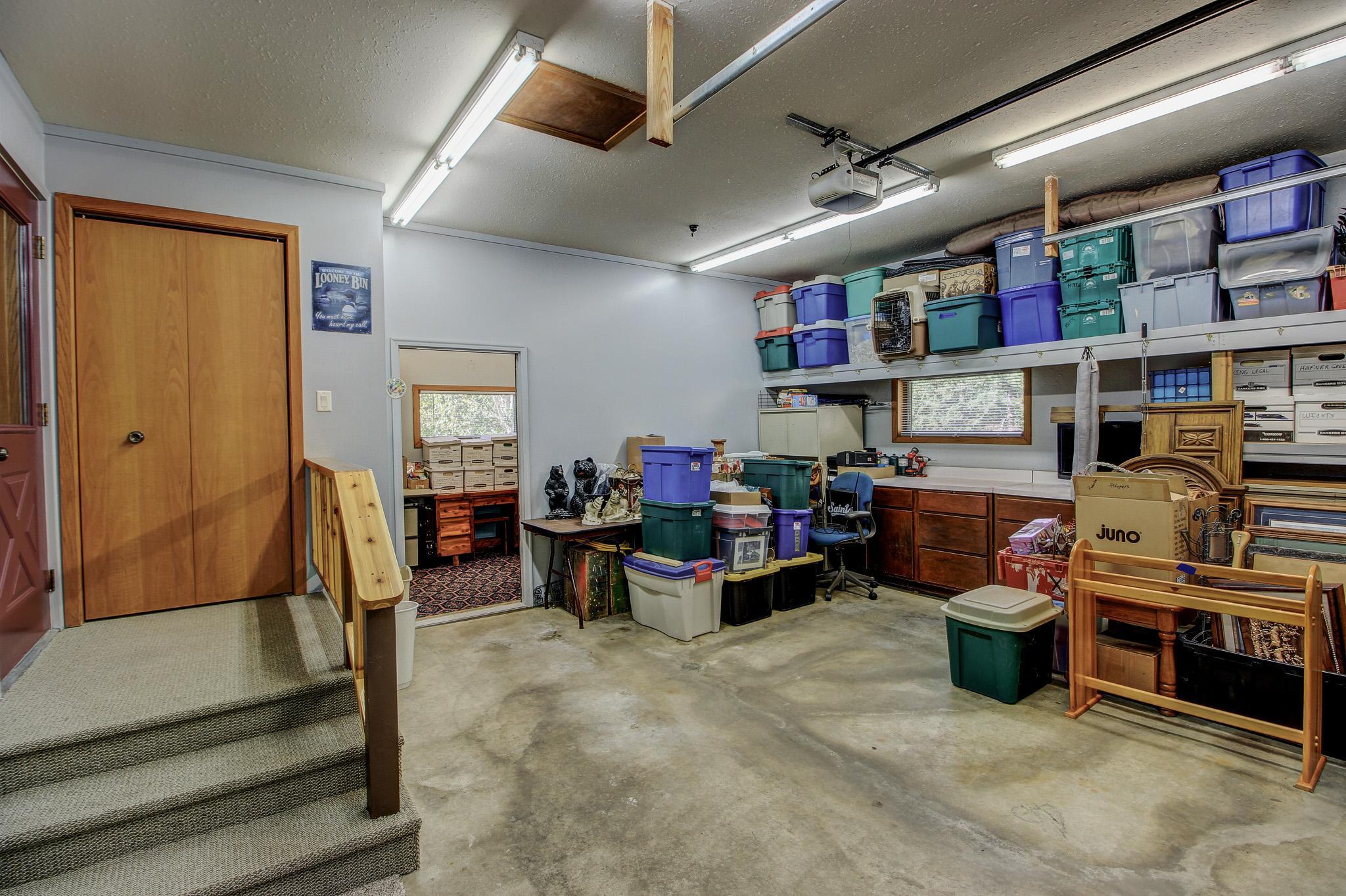 24425 Hickory Trail Property Photo 46
