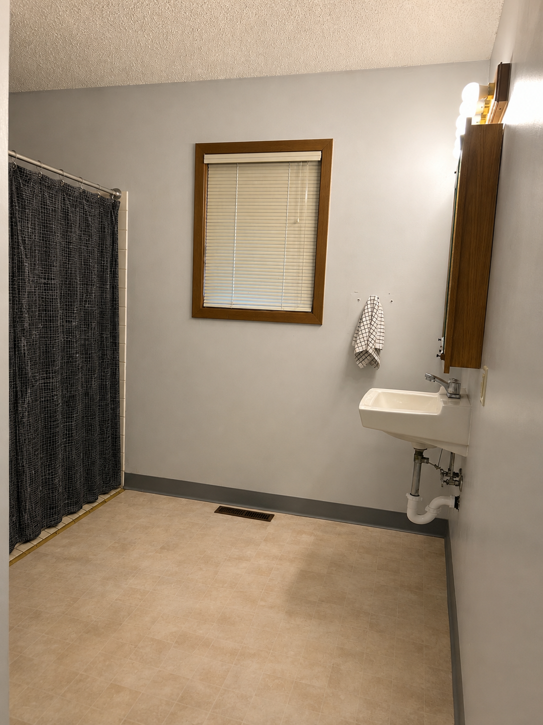 419 Olson Avenue Ne Property Photo 14