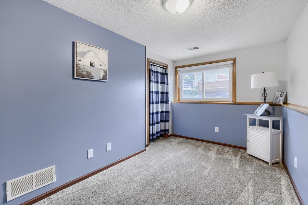 6078 Kalland Drive Ne Property Photo 14