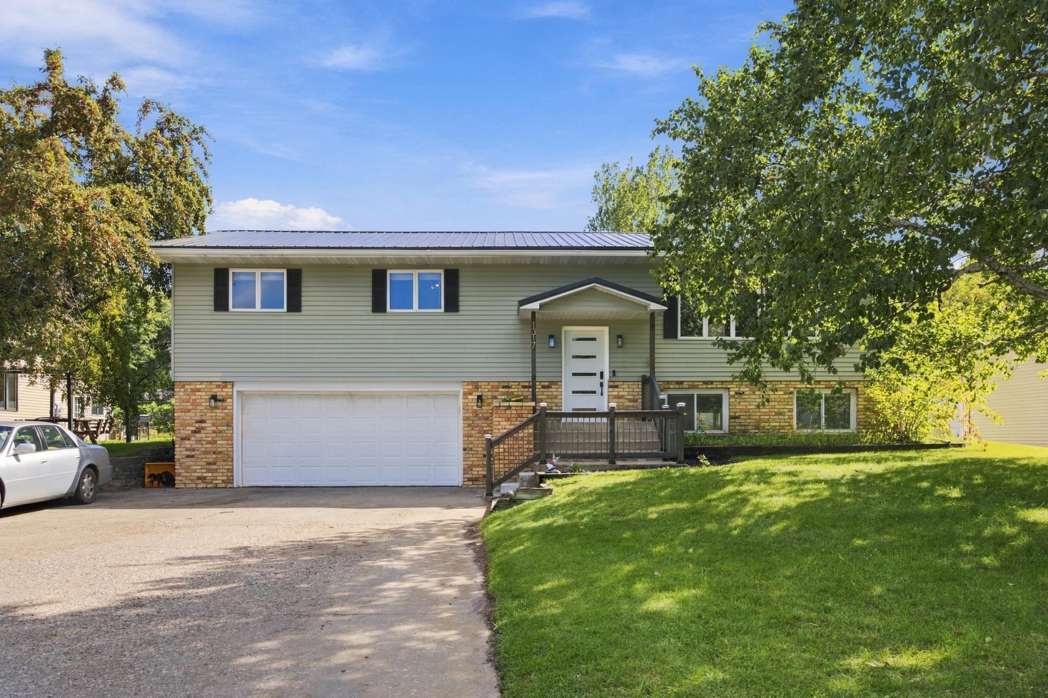 1317 Loring Avenue Property Photo 1