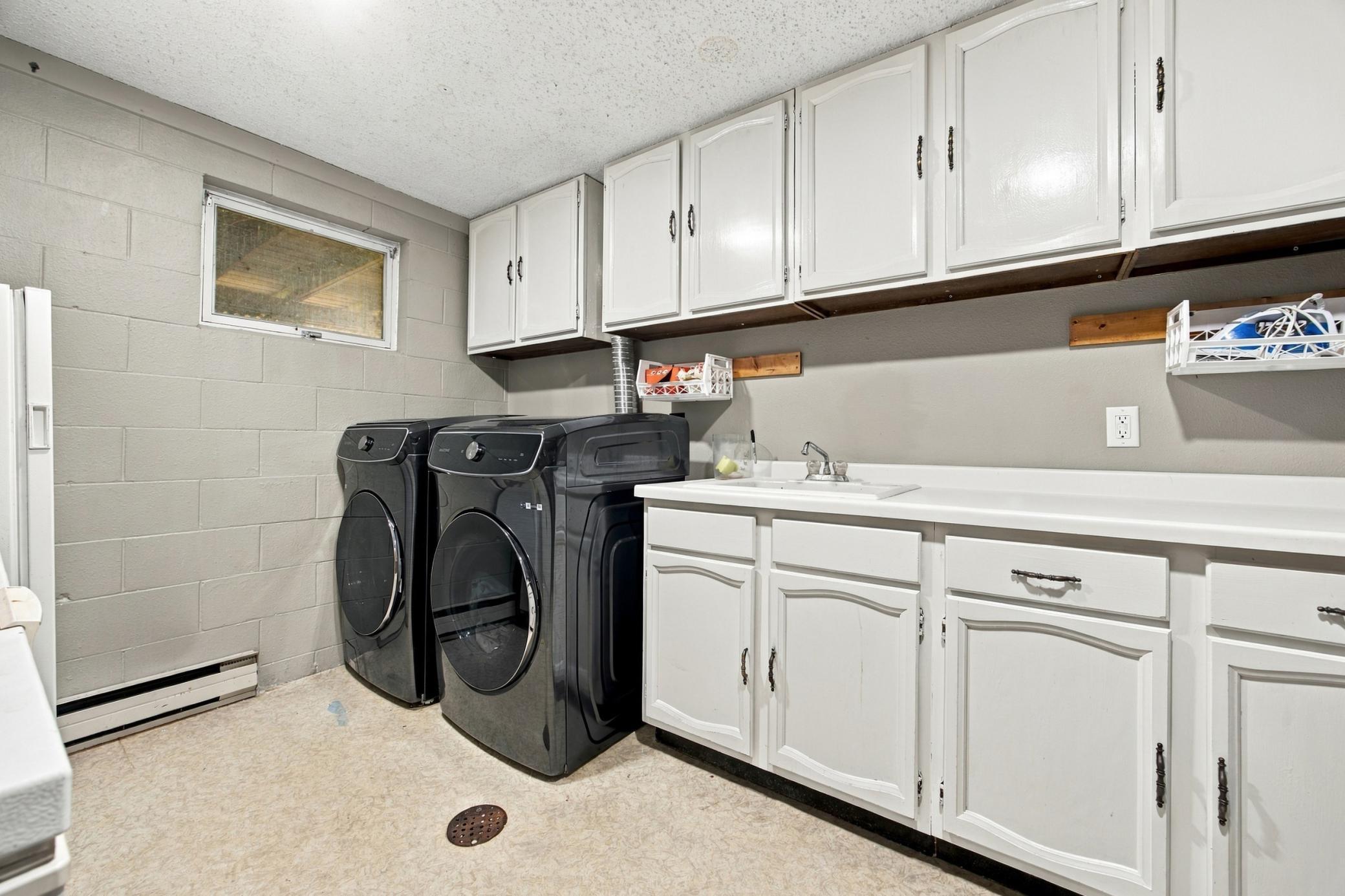 1317 Loring Avenue Property Photo 23
