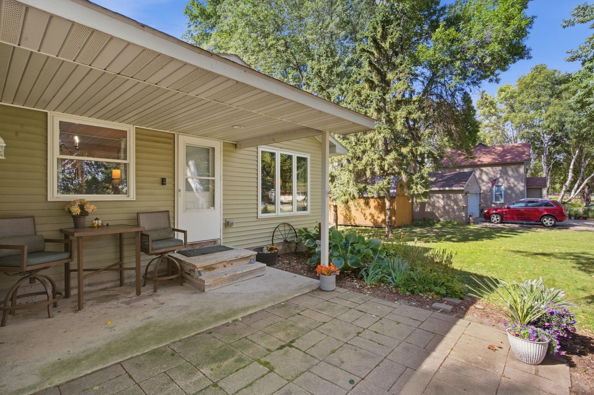 210 Lakeview Drive Property Photo 4