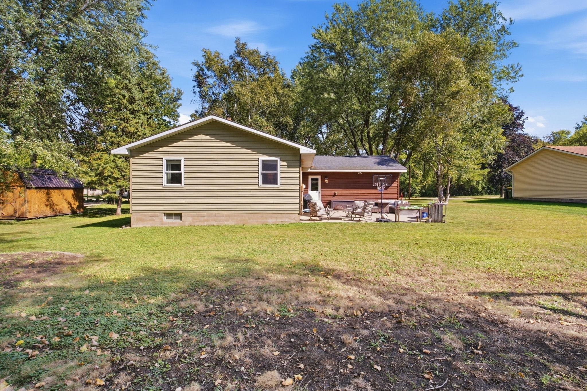 210 Lakeview Drive Property Photo 6
