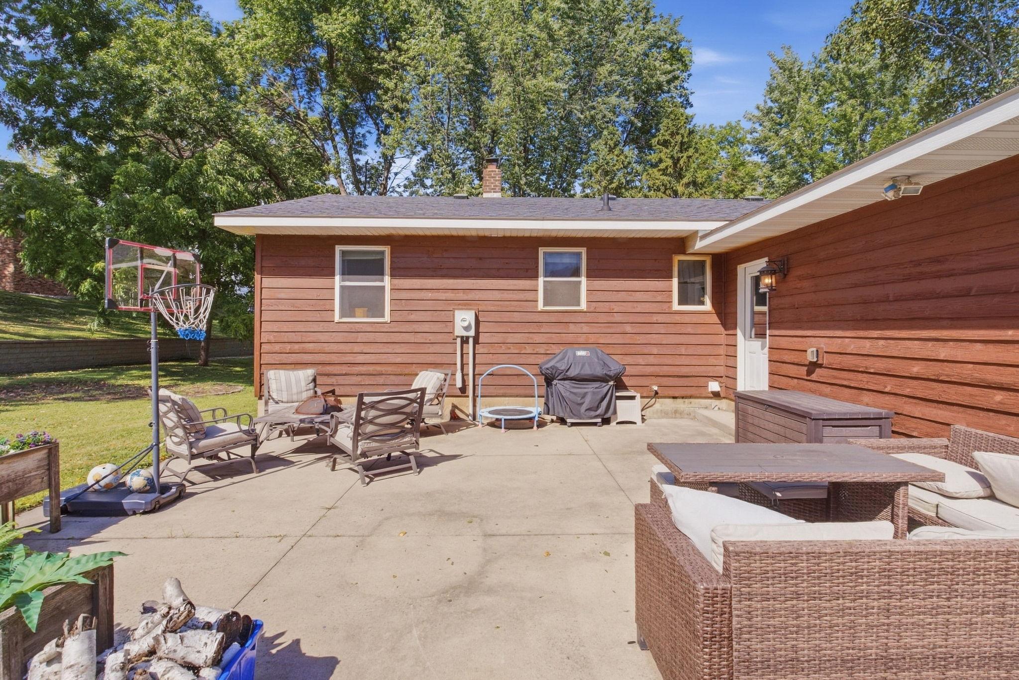 210 Lakeview Drive Property Photo 7