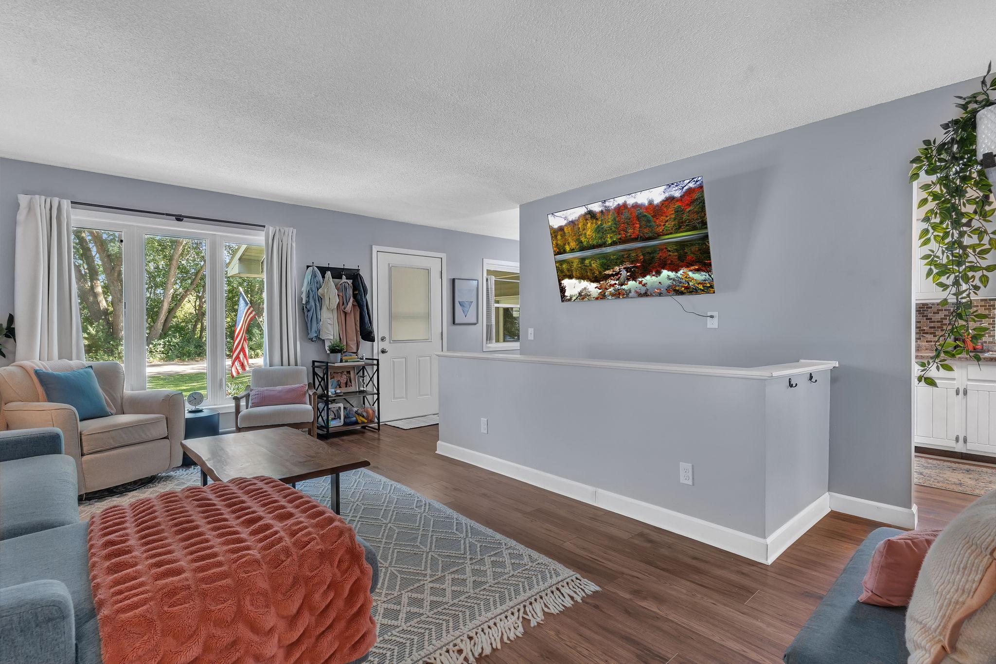 210 Lakeview Drive Property Photo 10