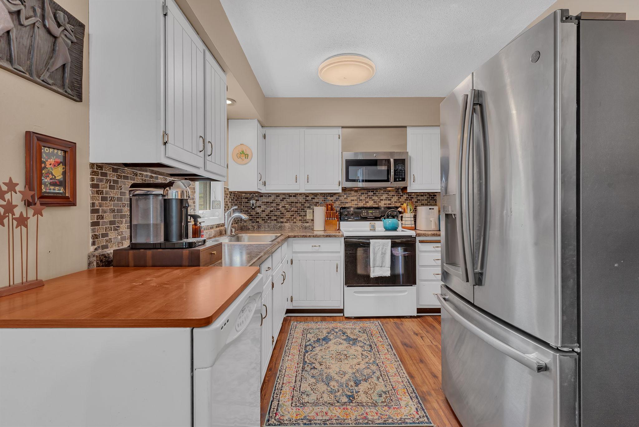 210 Lakeview Drive Property Photo 13