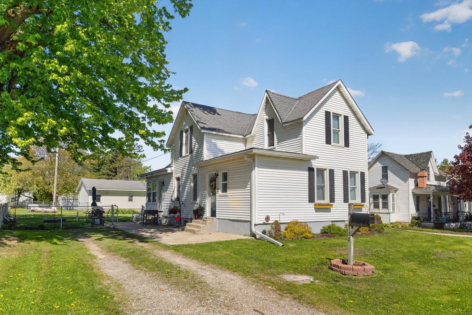 128 Langford Avenue Property Photo 1