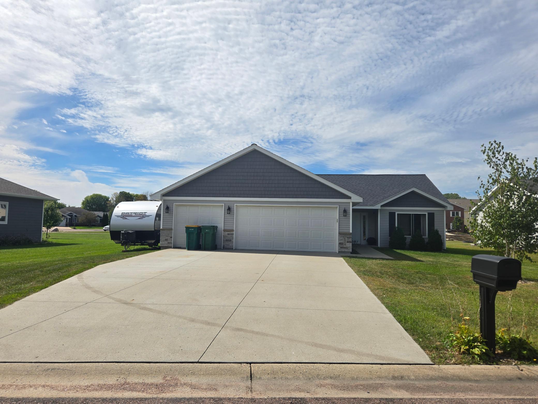124 Kenna Drive Property Photo 1