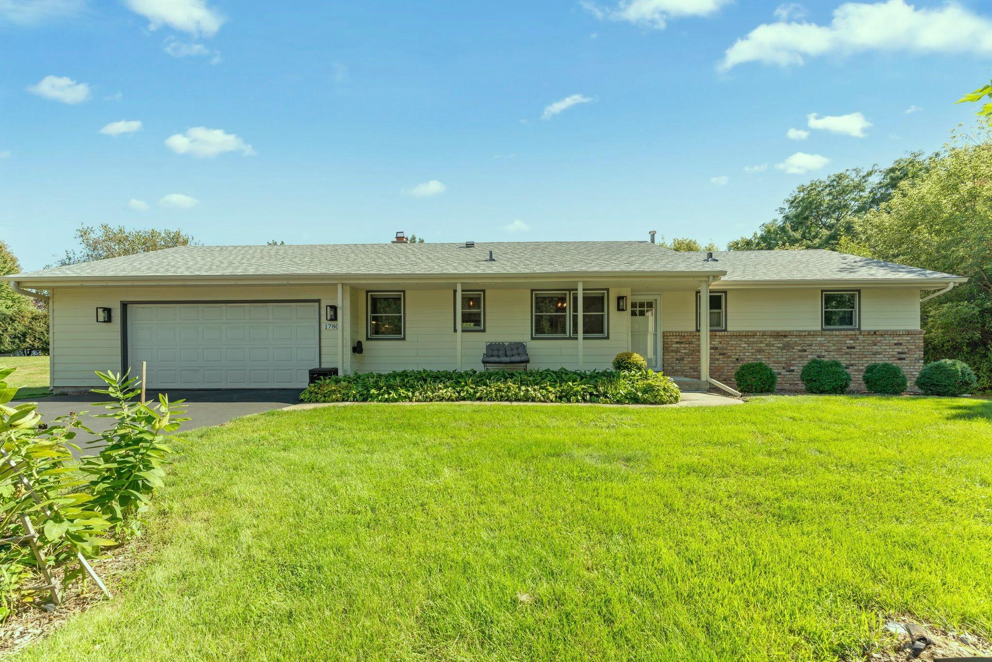 17807 Susan Lane Property Photo 2
