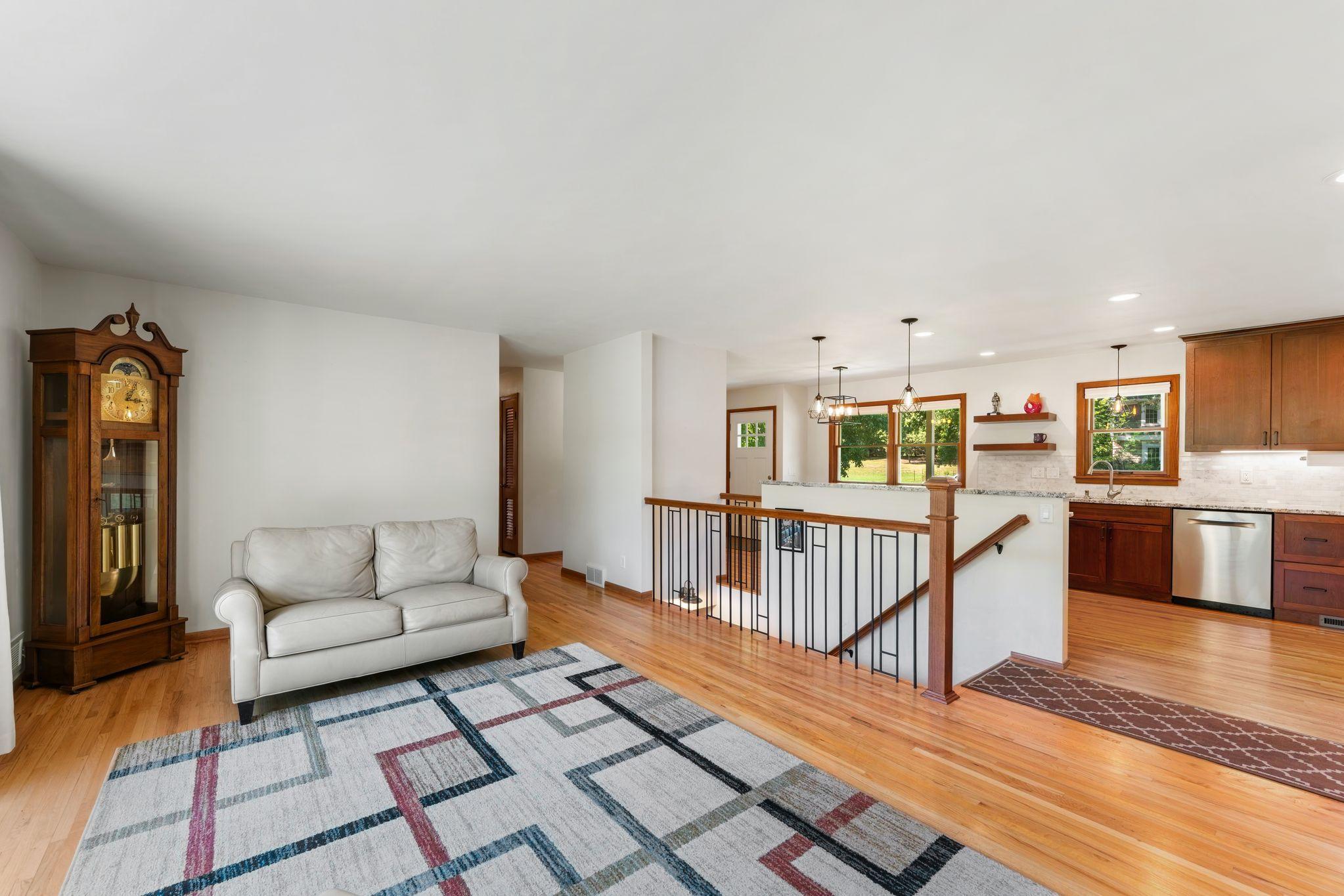 17807 Susan Lane Property Photo 10