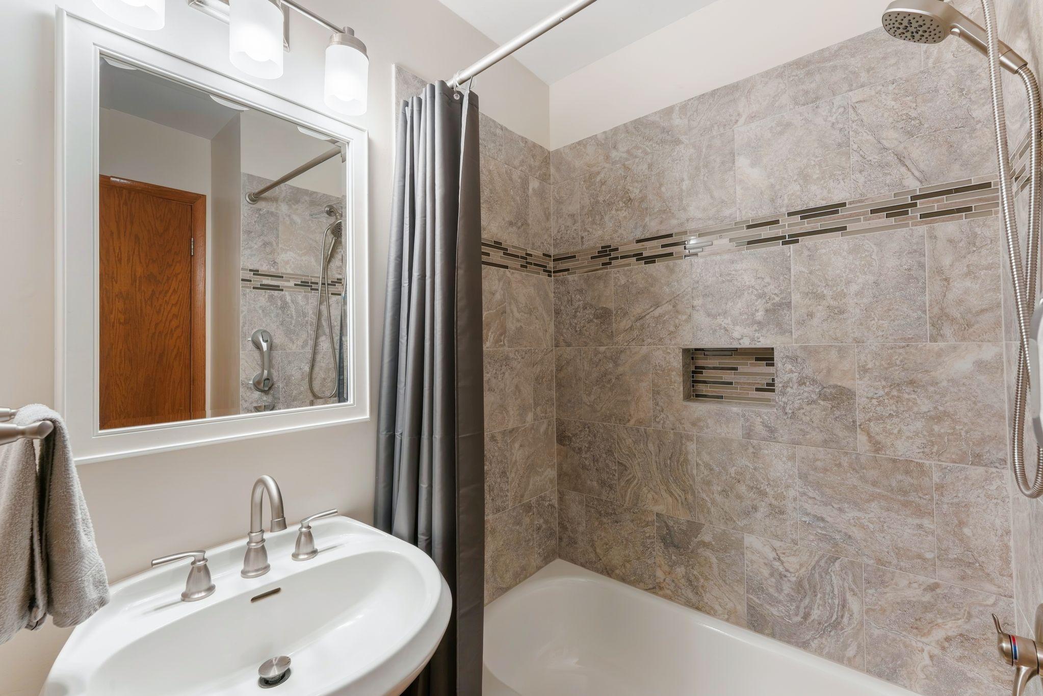 17807 Susan Lane Property Photo 12